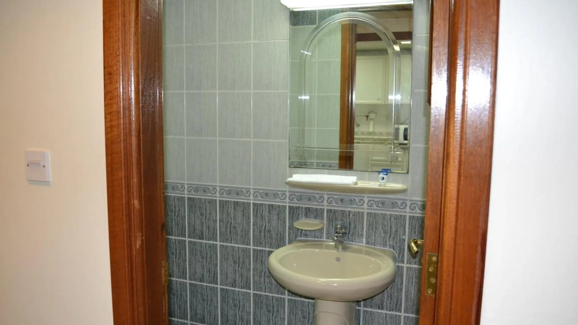 Abu Dhabi Plaza Hotel Apartments