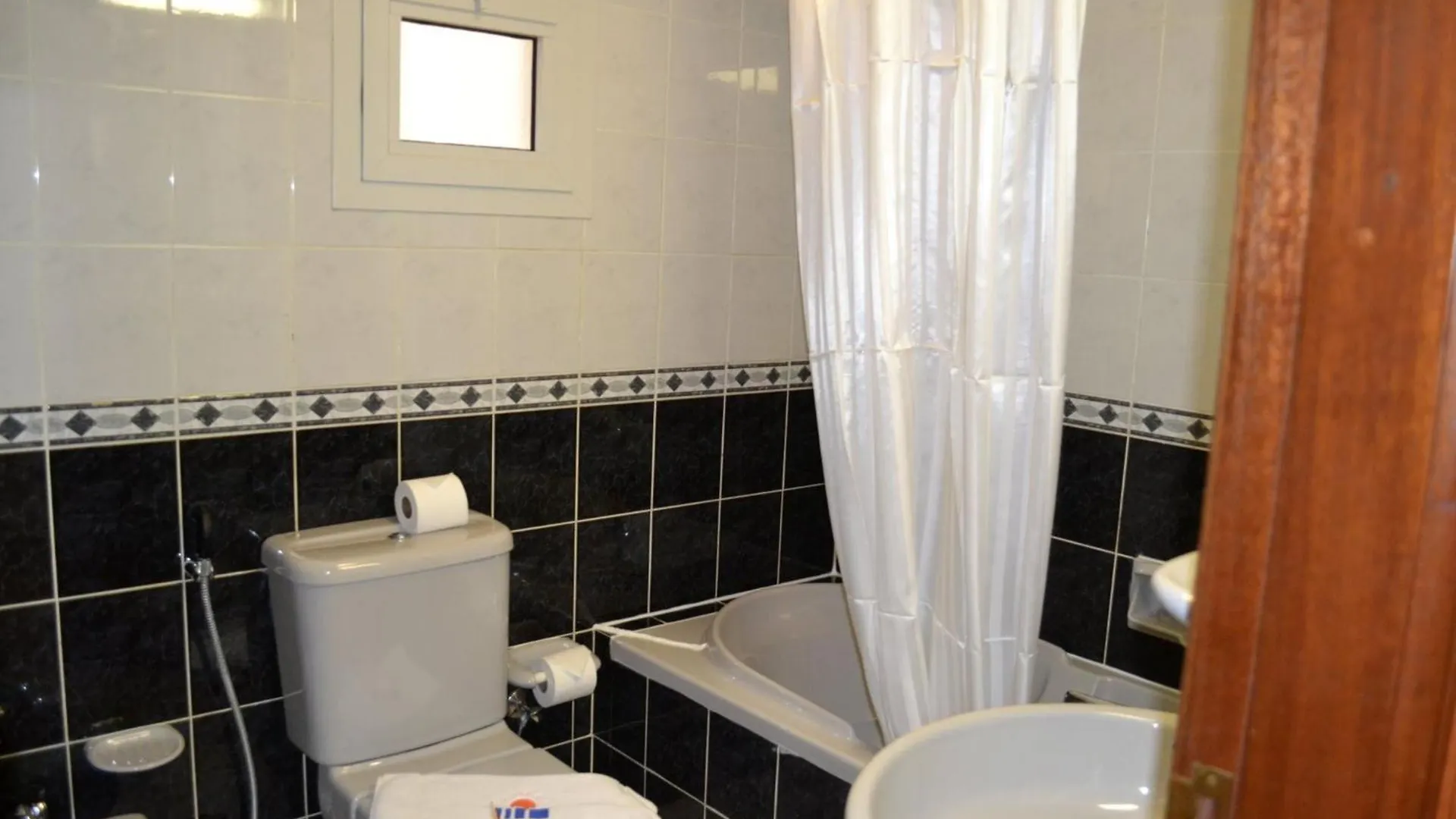 Abu Dhabi Plaza Hotel Apartments 4*, Abu Dhabi United Arab Emirates